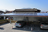 Formschnes Carport mit Solaranlage