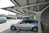 Formschnes Carport mit Solaranlage